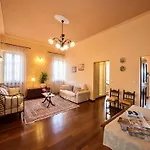 Air-conditioned Flat With Pool And Wellness Area *