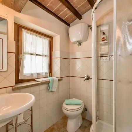 Dom wakacyjny Air-conditioned Flat With Pool And Wellness Area